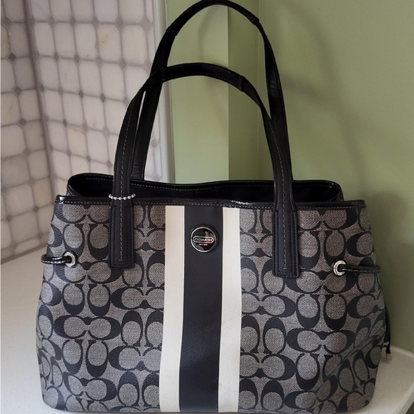 Coach Purse - Picture 1 of 9